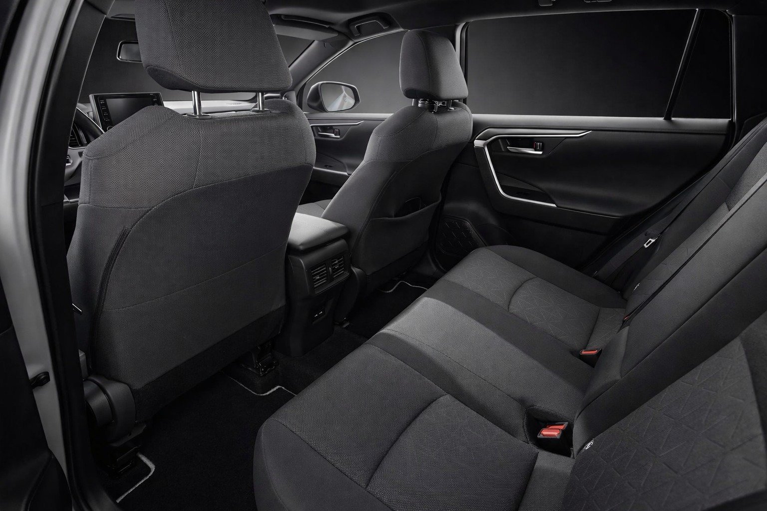 
								Toyota RAV4 Hybride 218ch Dynamic 2WD full									