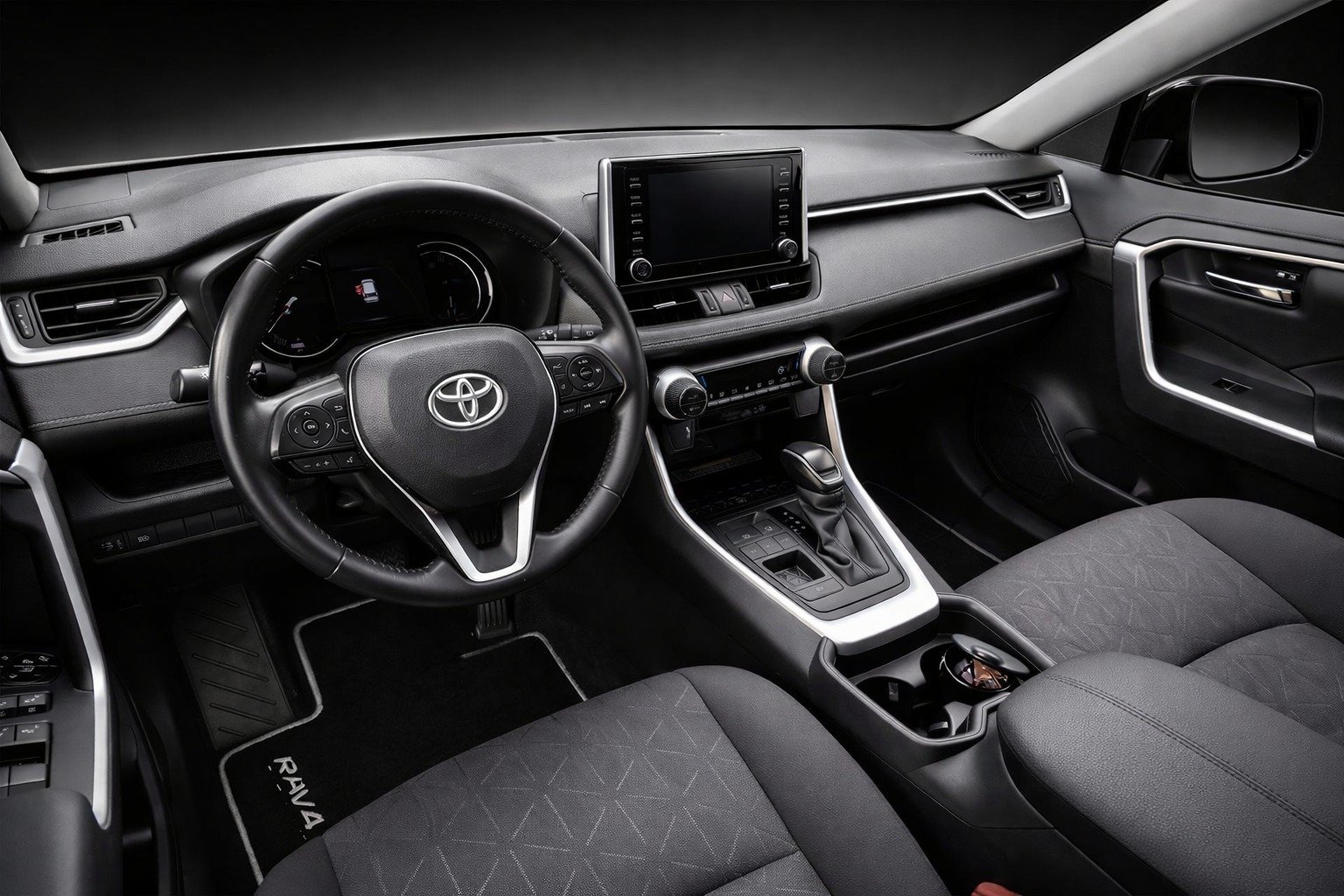 
								Toyota RAV4 Hybride 218ch Dynamic 2WD full									