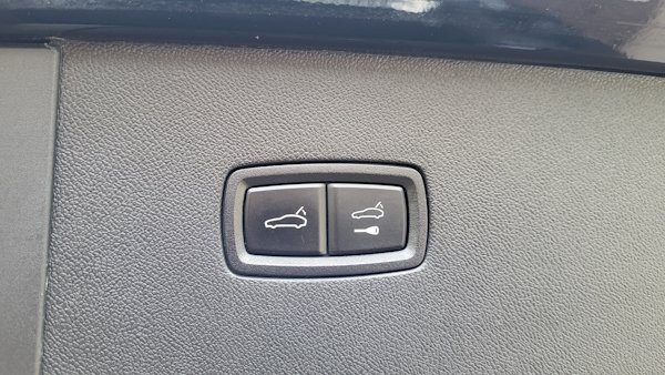 
								Porsh Cayenne E-Hybride Coupé Platinium Edition full									