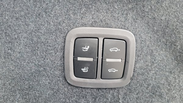 
								Porsh Cayenne E-Hybride Coupé Platinium Edition full									